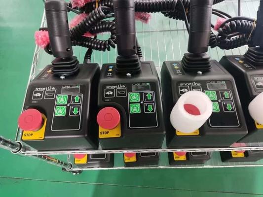 137633GT Boîte de commande du ascenseur Genie avec 6 boutons, 2 régulateurs de vitesse